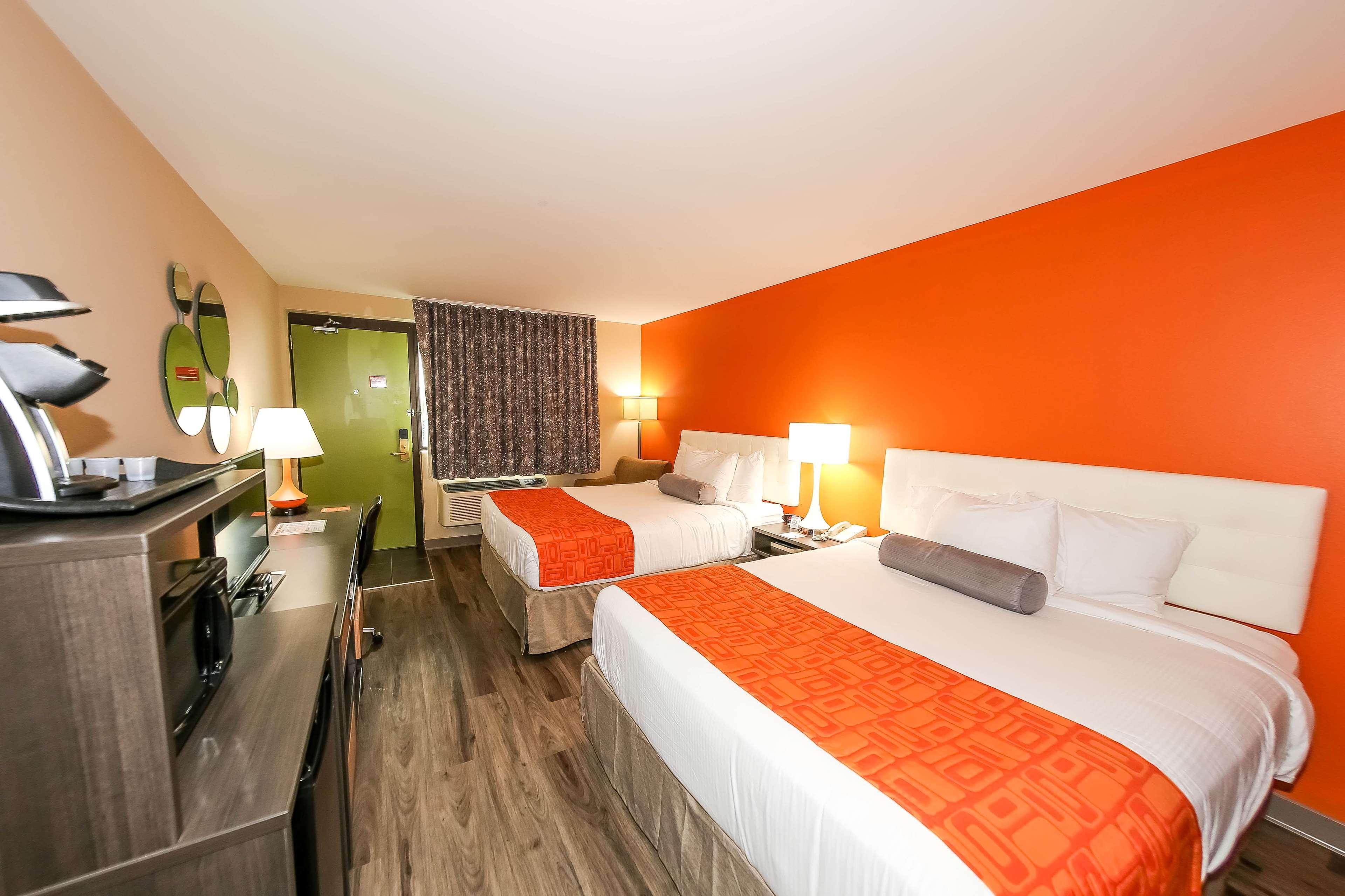 Howard Johnson By Wyndham Winnipeg West Exteriör bild