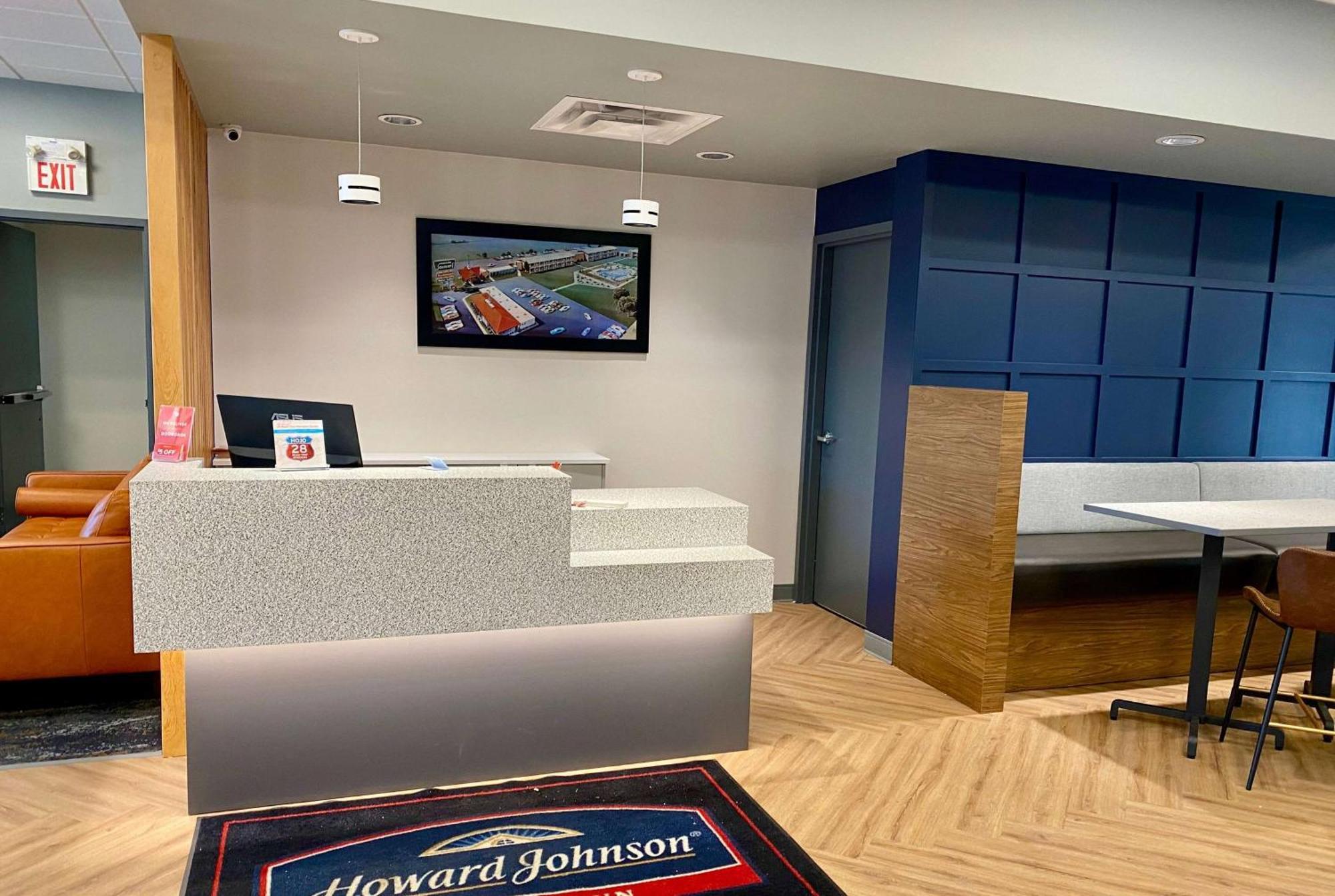 Howard Johnson By Wyndham Winnipeg West Exteriör bild