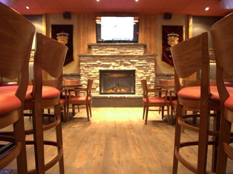 Howard Johnson By Wyndham Winnipeg West Exteriör bild